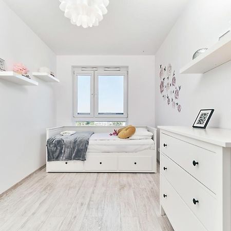 ורוצלב Exclusive Apartments Teczowa With Underground Parking By Noclegi Renters מראה חיצוני תמונה